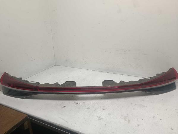 FEU ARRIERE CENTRE Q4 E-TRON - Vue 1